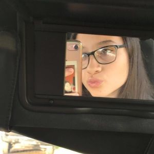 Meet your Posher, Melanie